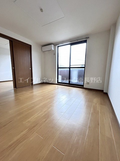 居室・リビング　別部屋参考写真