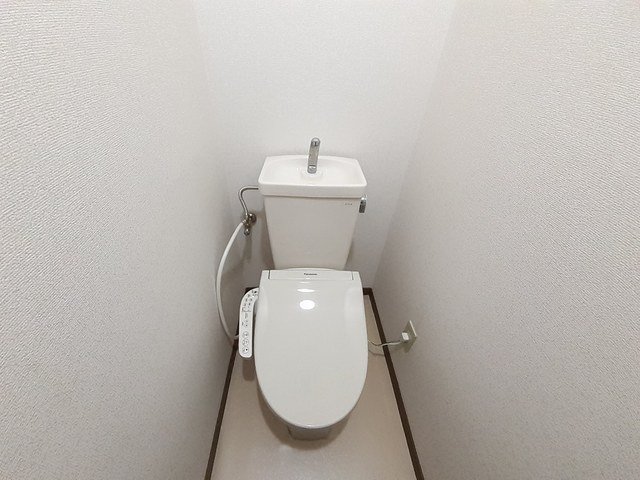 トイレ　落ち着いたトイレです