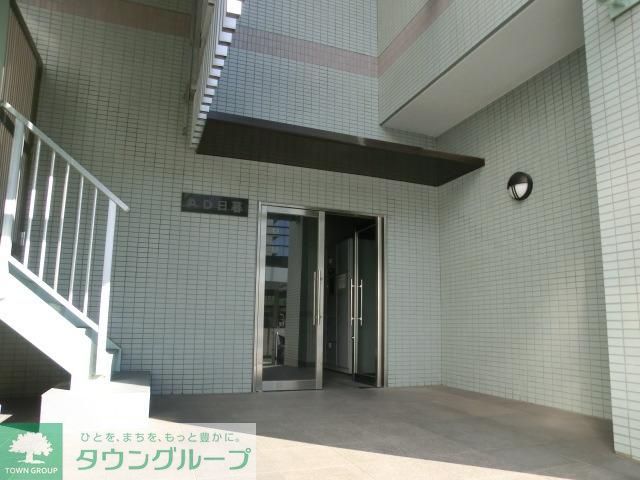 エントランス　防犯カメラ設置済　オートロックエントランス
