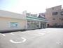 コンビニ　ファミリーマート三度屋大森東四丁目店（コンビニ）まで556m