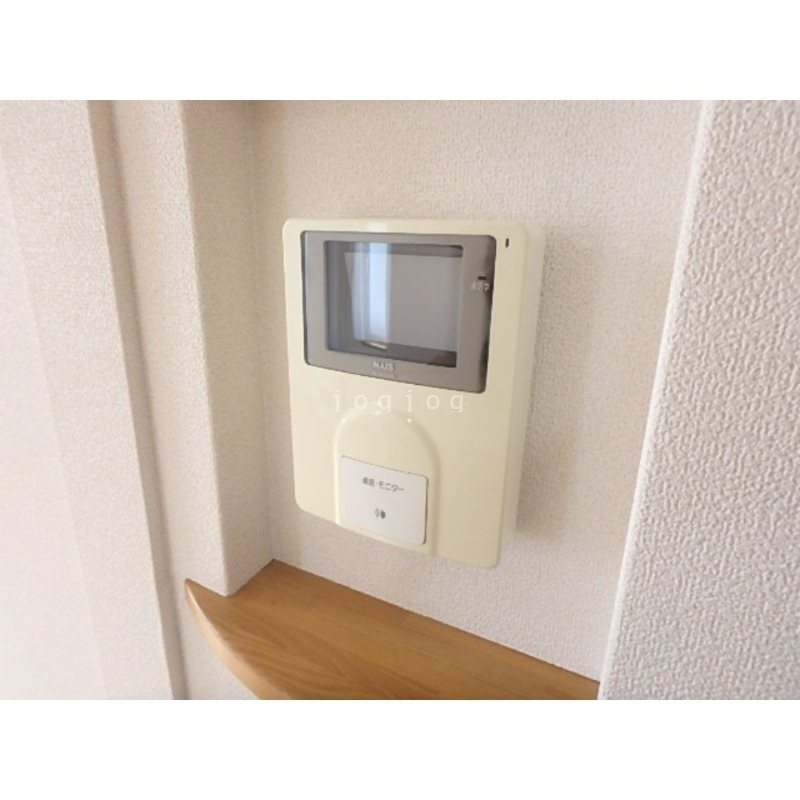 セキュリティ　モニター付きインターホンで来客確認も安心です！