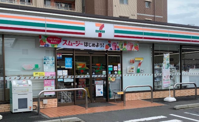 コンビニ　セブンイレブン大田区南雪谷5丁目店（コンビニ）まで628m