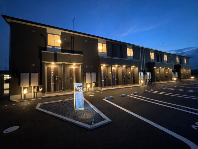 建物外観　外観写真（夜）