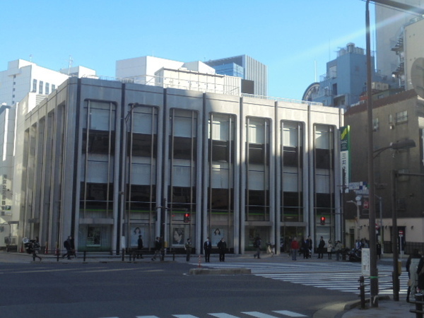 銀行　三井住友銀行三田通支店（銀行）まで1635m