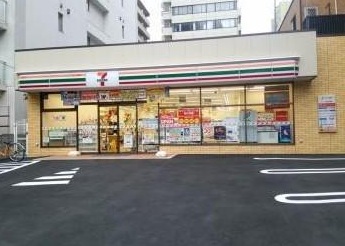 コンビニ　セブンイレブン大井町駅前中央通り店（コンビニ）まで181m