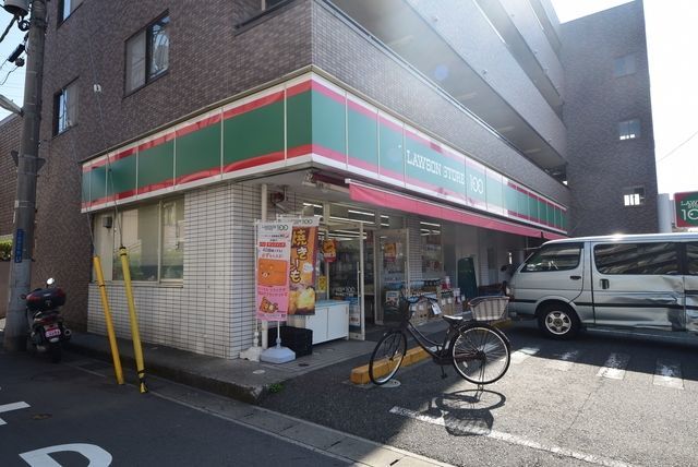 コンビニ　ローソンストア100（コンビニ）まで470m