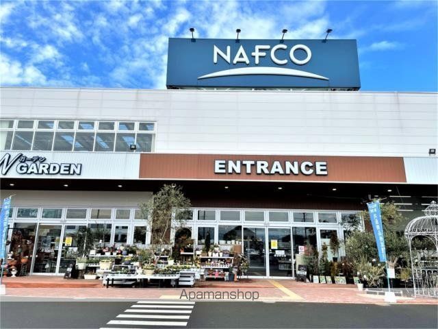 コンビニ　セブンイレブン　小山東間々田店（コンビニ）まで810m