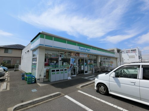 コンビニ　ファミリーマート佐倉寺崎店（コンビニ）まで822m