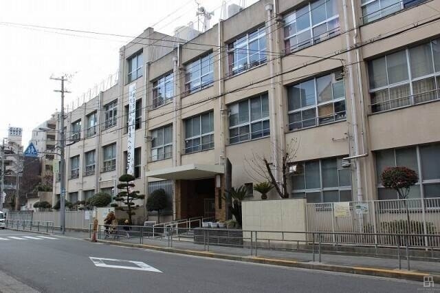 中学校　大阪市立堀江中学校（中学校）まで1123m