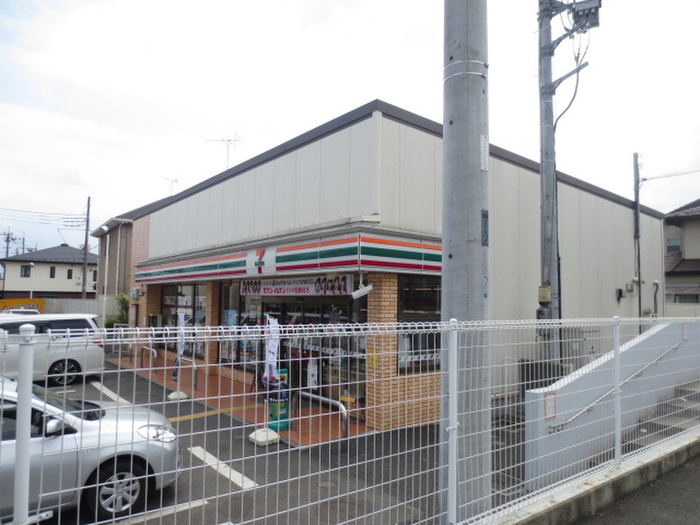 コンビニ　セブンイレブン（コンビニ）まで220m