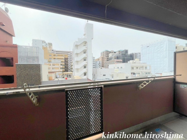 バルコニー　写真は別のお部屋です。現況優先ください。