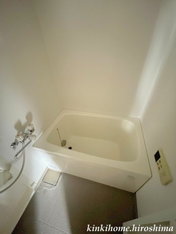 バス・シャワールーム　写真は別のお部屋です。現況優先ください。