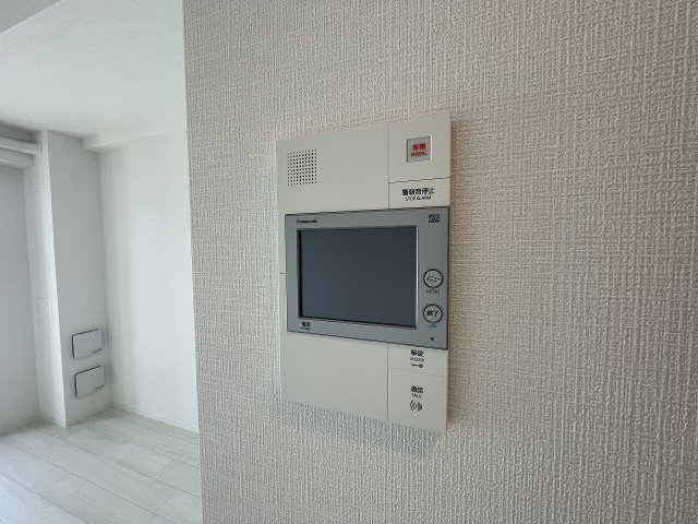 セキュリティ　モデル写真
