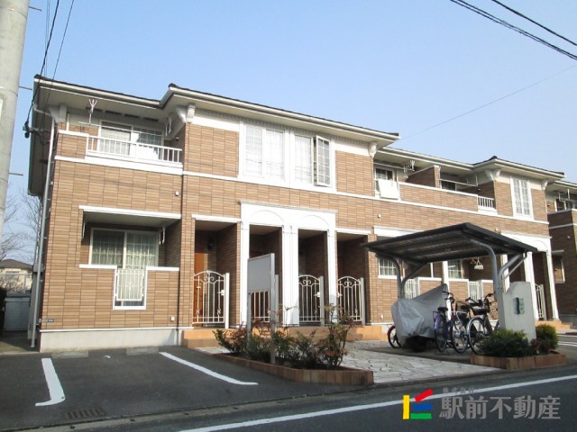 建物外観　2階建ての物件