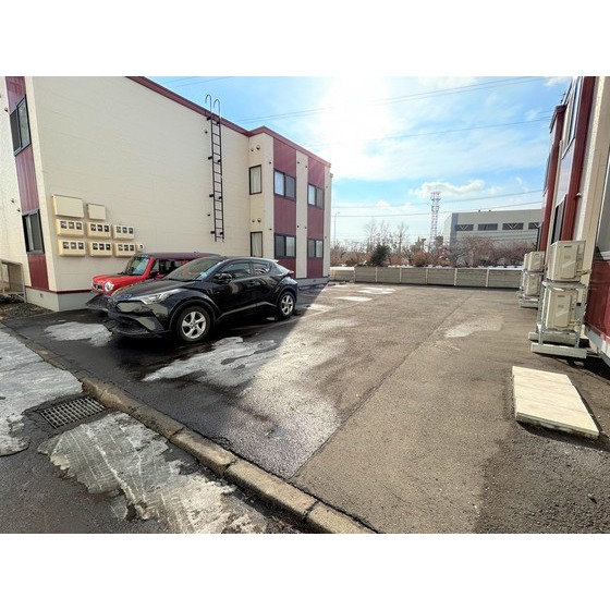 駐車場　駐車場