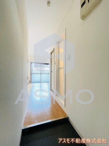 玄関　同マンション別部屋　参考写真