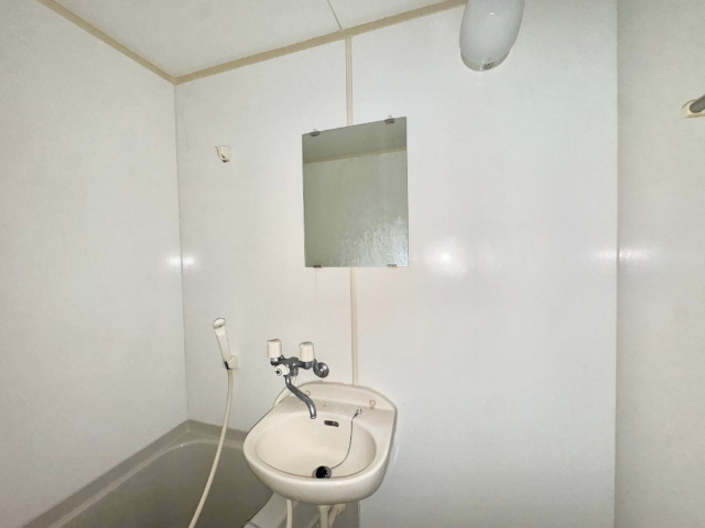 洗面設備　同一建物Ａ－２０２号室の内装写真掲載