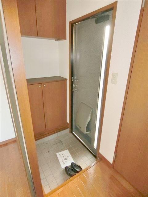 玄関　シューズボックスもあります。