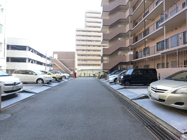駐車場　駐車場