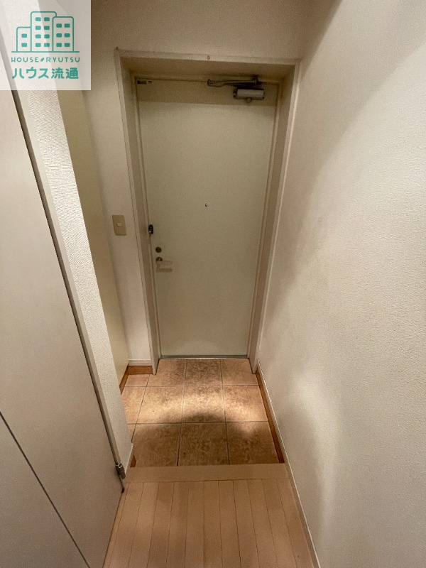 玄関　外観※別号室タイプの写真です。