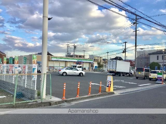 その他　ファミリーマート寝屋川黒原橘町店（その他）まで1356m