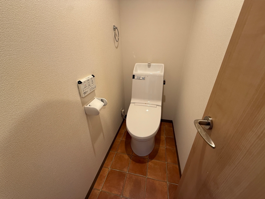 カナンハウスB棟のトイレ写真