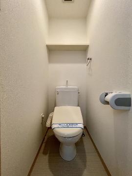 リアライズ黄金のトイレ写真