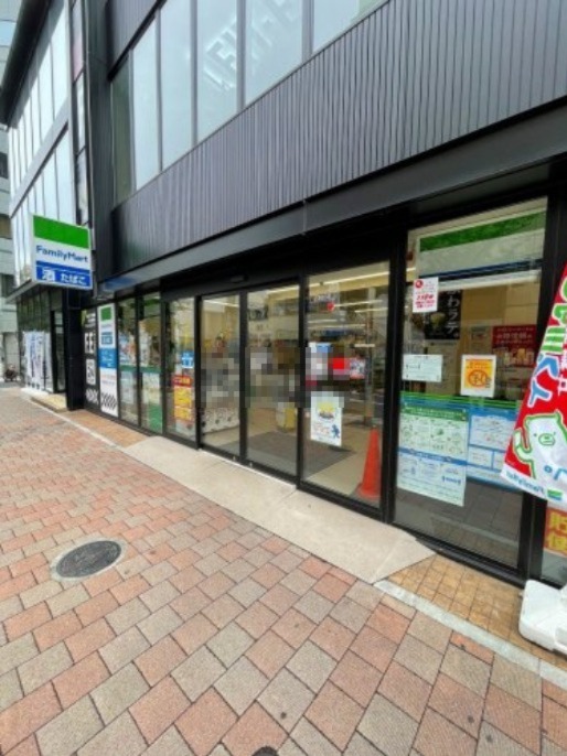 コンビニ　ファミリーマート 横浜常盤町店（コンビニ）まで112m