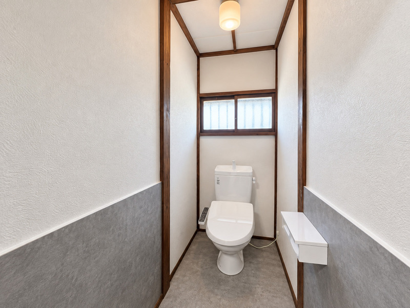 南海加太線 八幡前駅 徒歩19分 1階建 築61年のトイレ写真