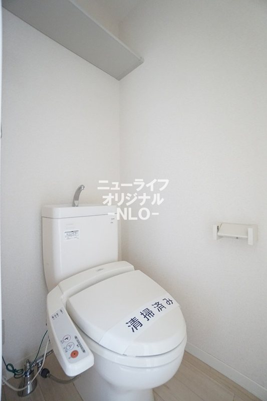 トイレ　清潔さと快適さを兼ね備えた温水洗浄便座付き♪
