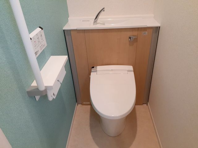 スプリングアイのトイレ写真