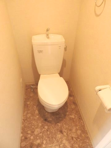 地下鉄東山線 今池駅 徒歩2分 13階建 築17年のトイレ写真