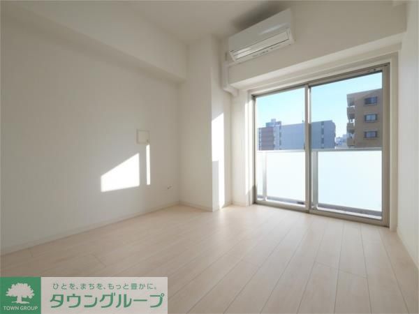 ラフィスタ川口の居間写真