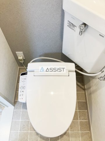 東急池上線 洗足池駅 徒歩5分 2階建 築42年のトイレ写真