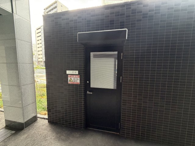プレサンス大国町ラヴェニールの外観写真