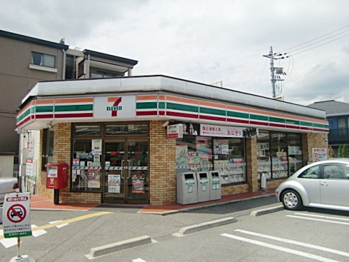 コンビニ　セブンイレブン 宝塚宮の町店（コンビニ）まで39m