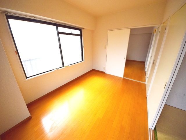その他部屋・スペース　★二面採光で日当たり良好★
