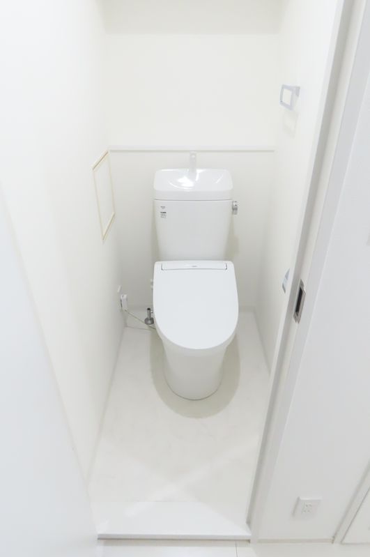 新交通ゆりかもめ 日の出駅 徒歩10分 12階建 築39年のトイレ写真