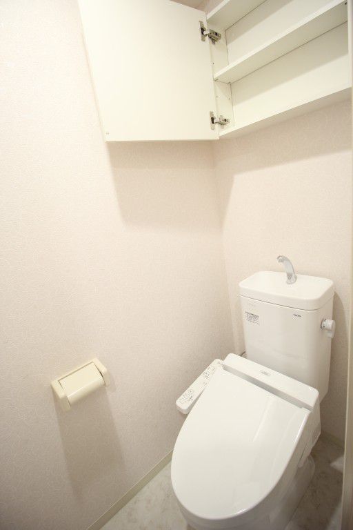 都営大江戸線 大門駅 徒歩5分 14階建 築11年のトイレ写真