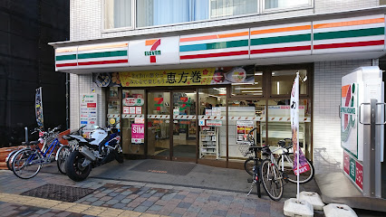 コンビニ　セブンイレブン 新宿大久保1丁目店（コンビニ）まで351m