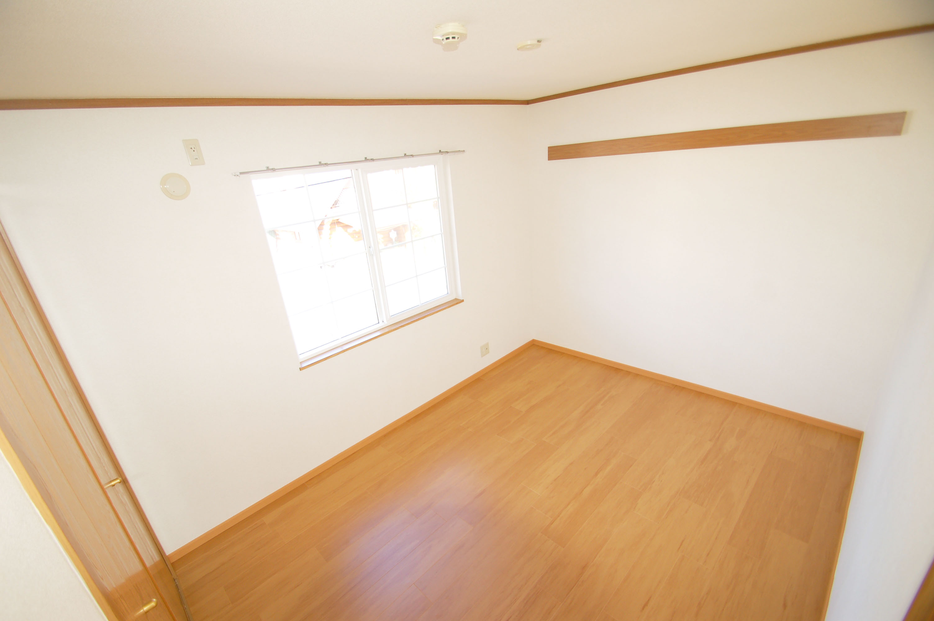 その他　洋室6帖にも収納付いています。