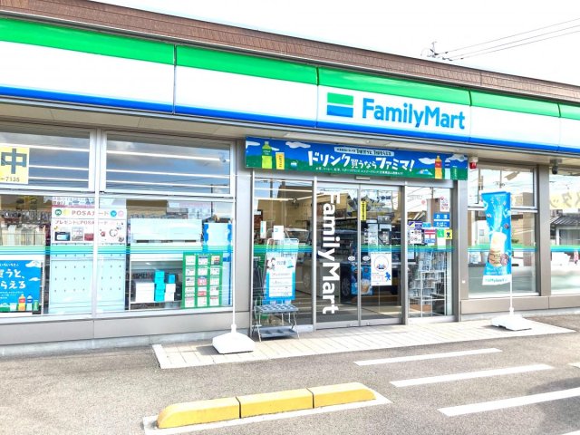 コンビニ　ファミリーマート　斐川インター店（コンビニ）まで593m