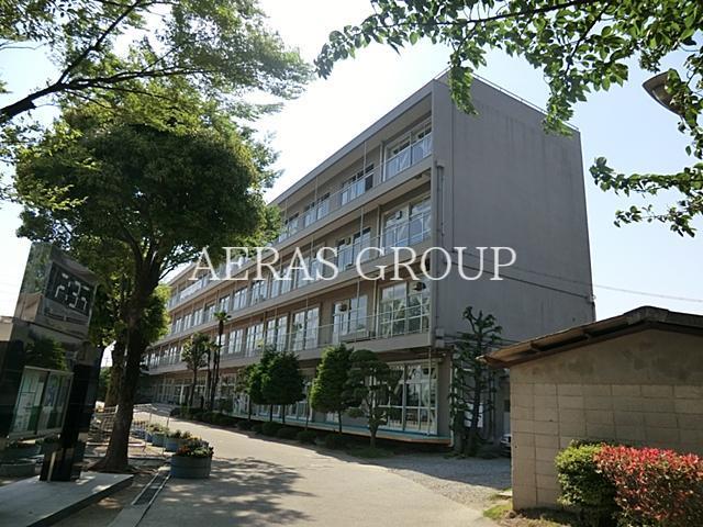中学校　上尾市立大石中学校（中学校）まで878m