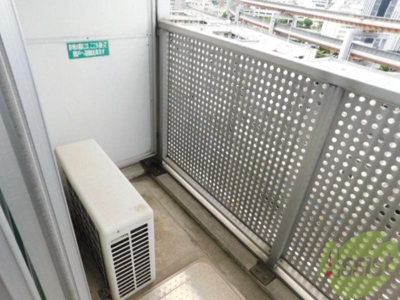 バルコニー　外の空気を感じられる嬉しい設備です。