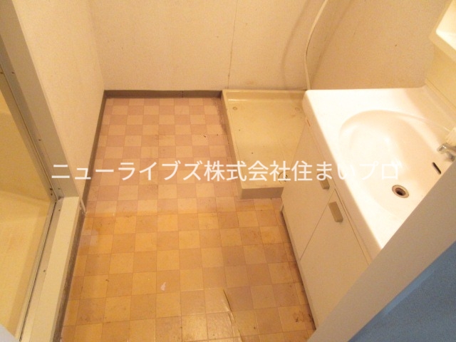 京阪本線 古川橋駅 徒歩3分 5階建 築38年の内装写真