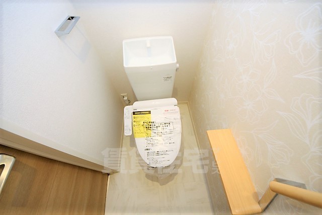 ピュアローレAのトイレ写真