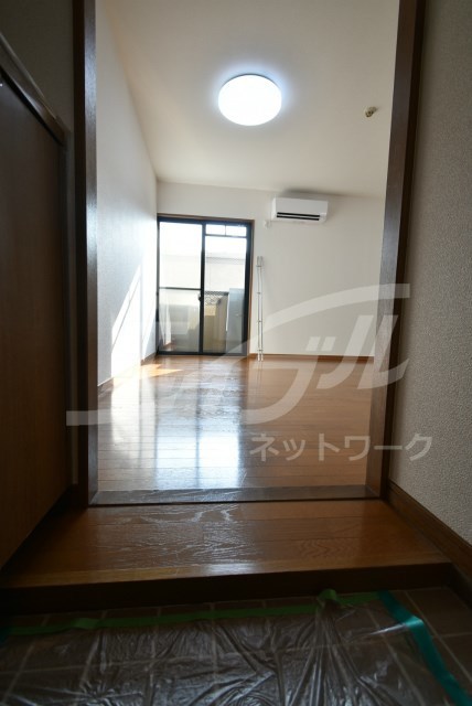 東千里OMパレス2の玄関写真