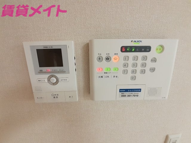 セキュリティ　同物件別部屋反転写真