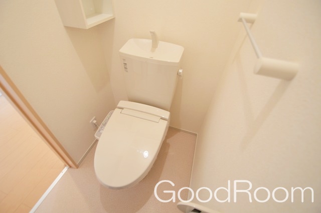 ＪＲ徳島線 徳島駅 徒歩51分 2階建 築13年のトイレ写真