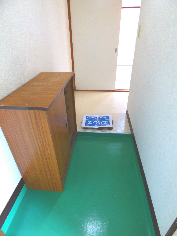 メゾンハイツ市川の玄関写真